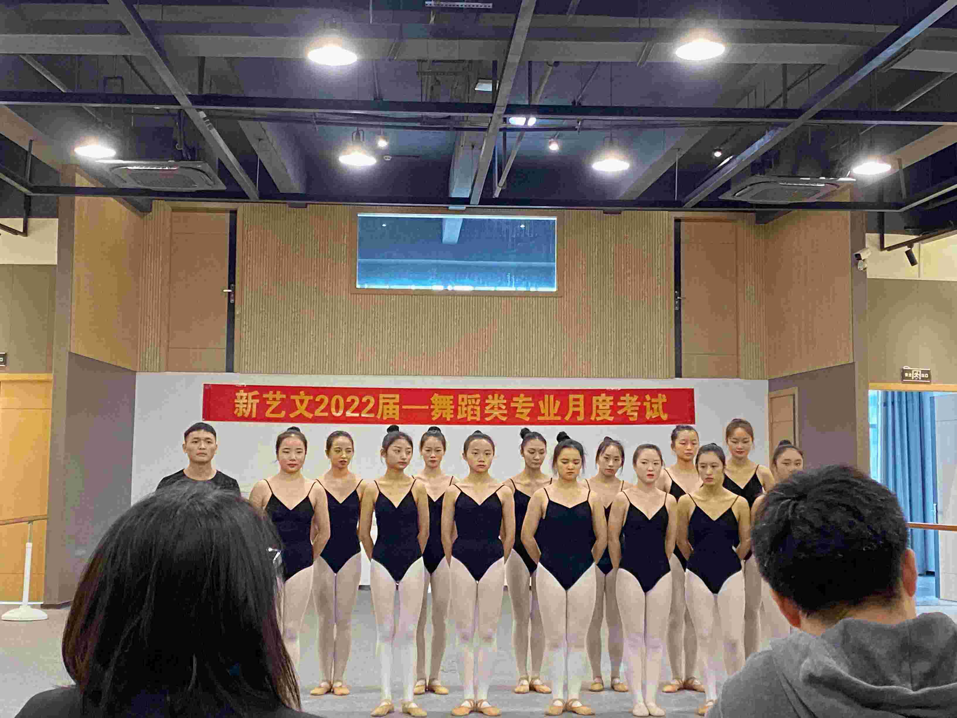 2022赸¿